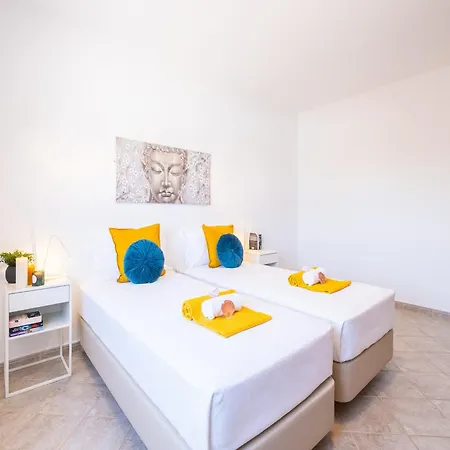 Villa In Carvoeiro Near Sea Beach Villa Carvoeiro