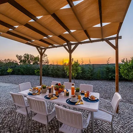 Villa In Carvoeiro Near Sea Beach فيلة كارفويرو