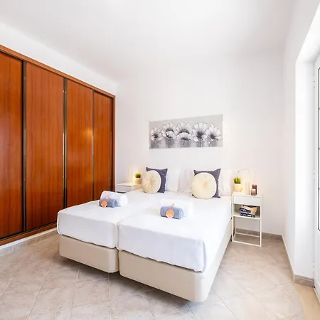 Villa In Carvoeiro Near Sea Beach